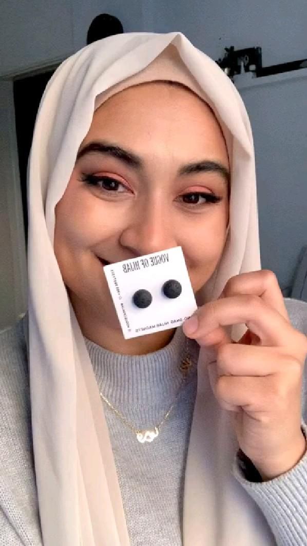 Magnetic Hijab Pins – Round Scarf Clips (1 Pair)